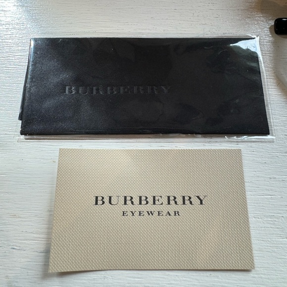 Burberry Sunglasses BE4318 - Picture 12 of 16